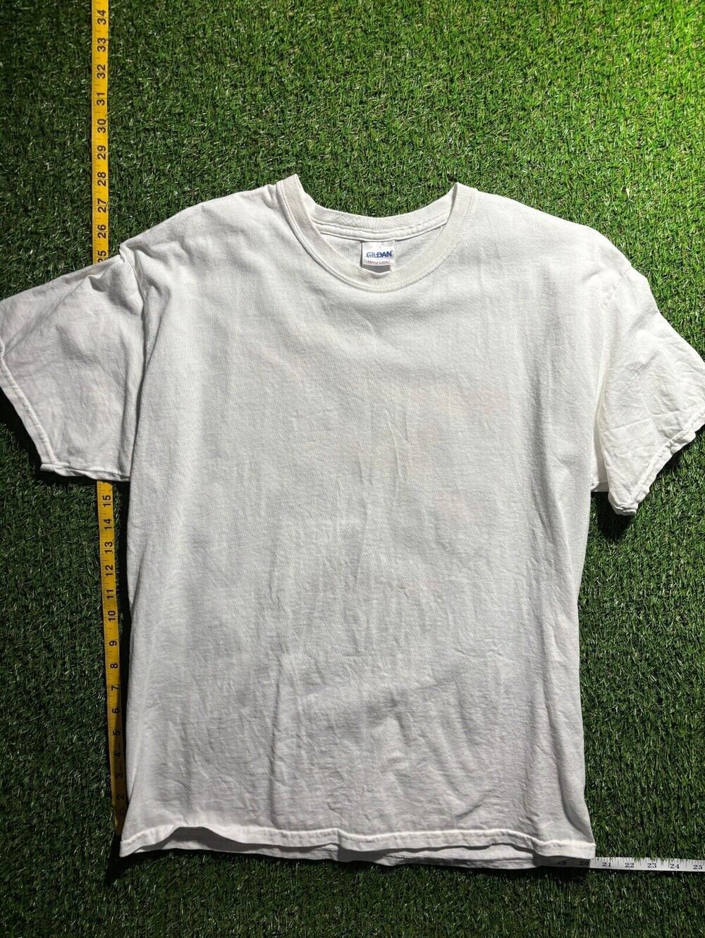 Clean white tee - Picture 2 of 3